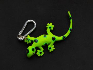 Schlüsselanhänger Kautschuk Gecko grün Flecken