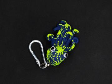 Schlüsselanhänger Kautschuk Tintenfisch L blau grün gemustert